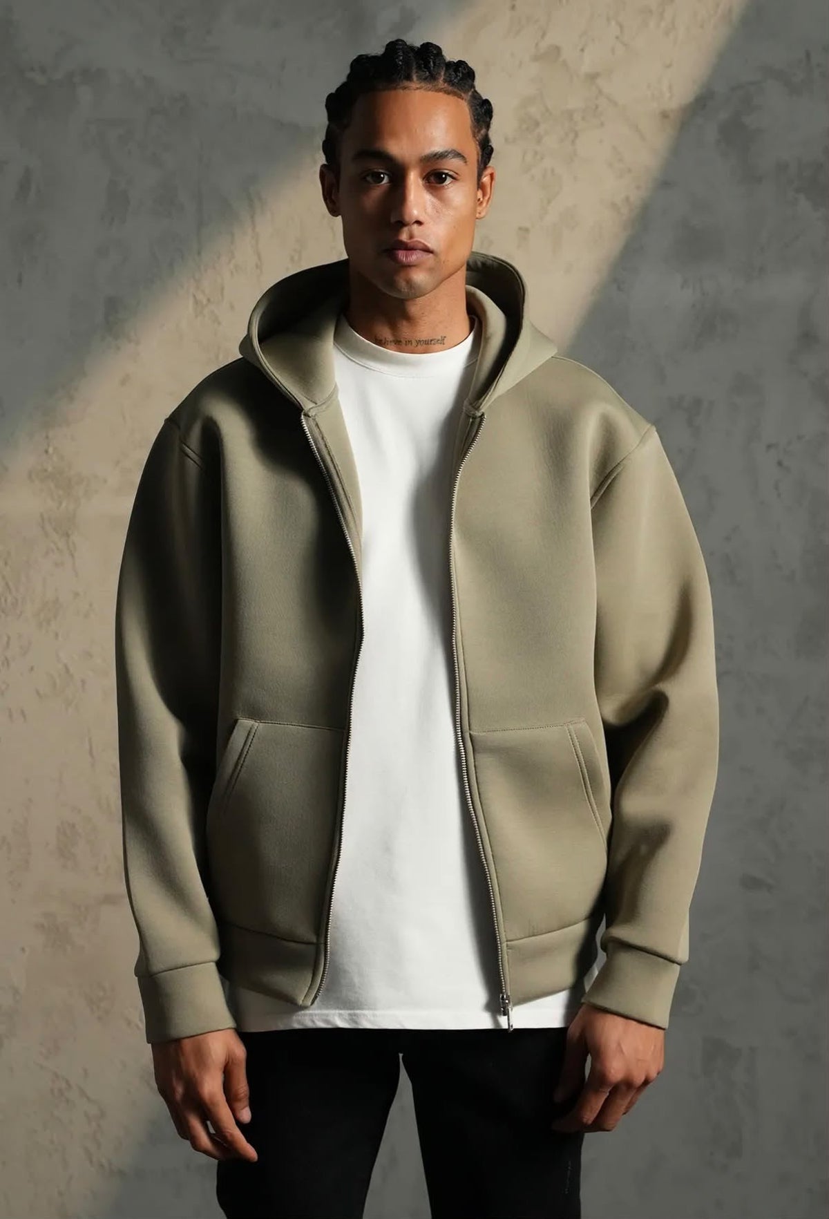 Sweat Zip Kaki a capuche